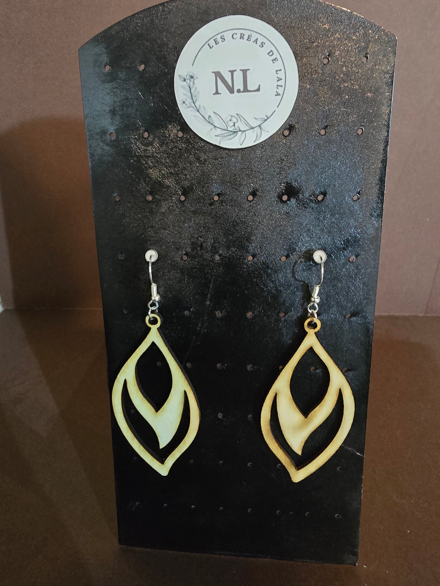 Boucle d'oreille en bois